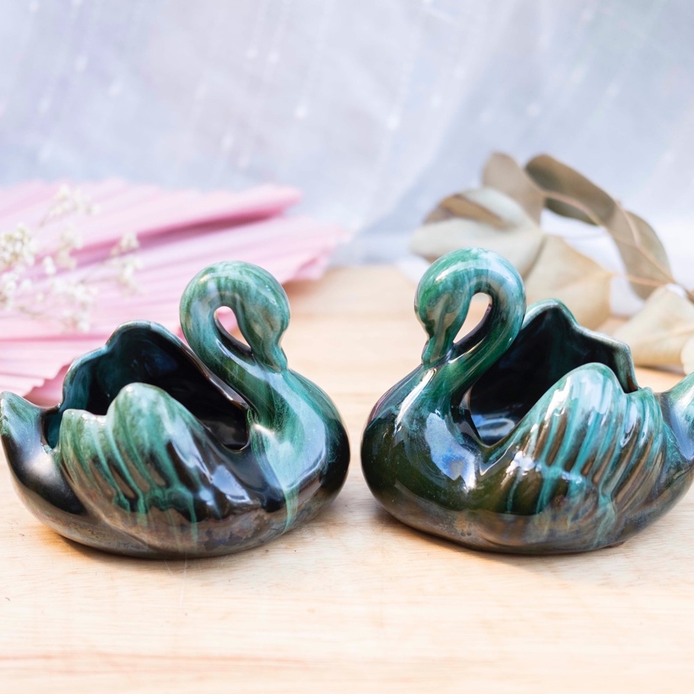 Vintage Blue Mountain Pottery Swans